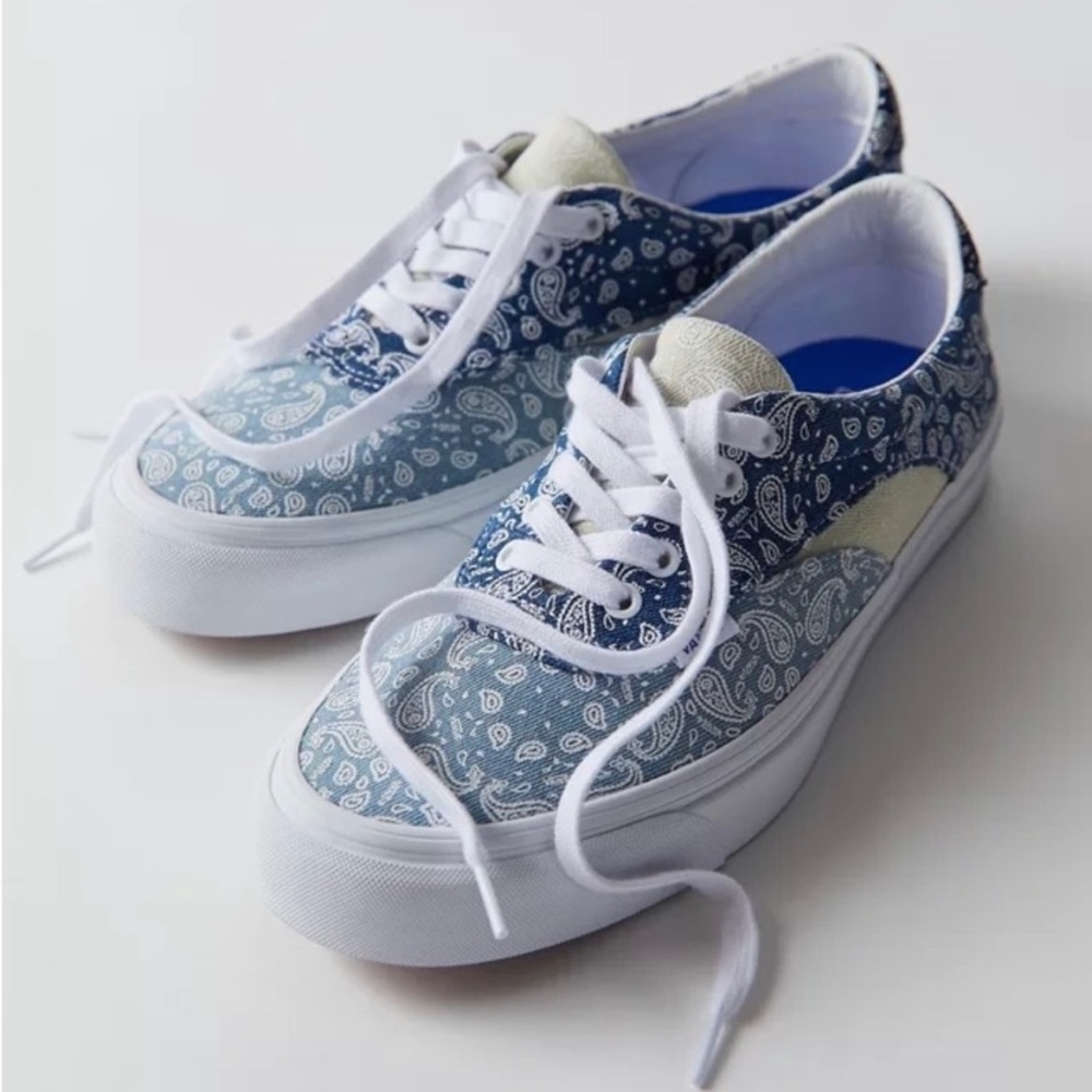 NWT Vans Blue Bandana Acer Ni lace up shoes